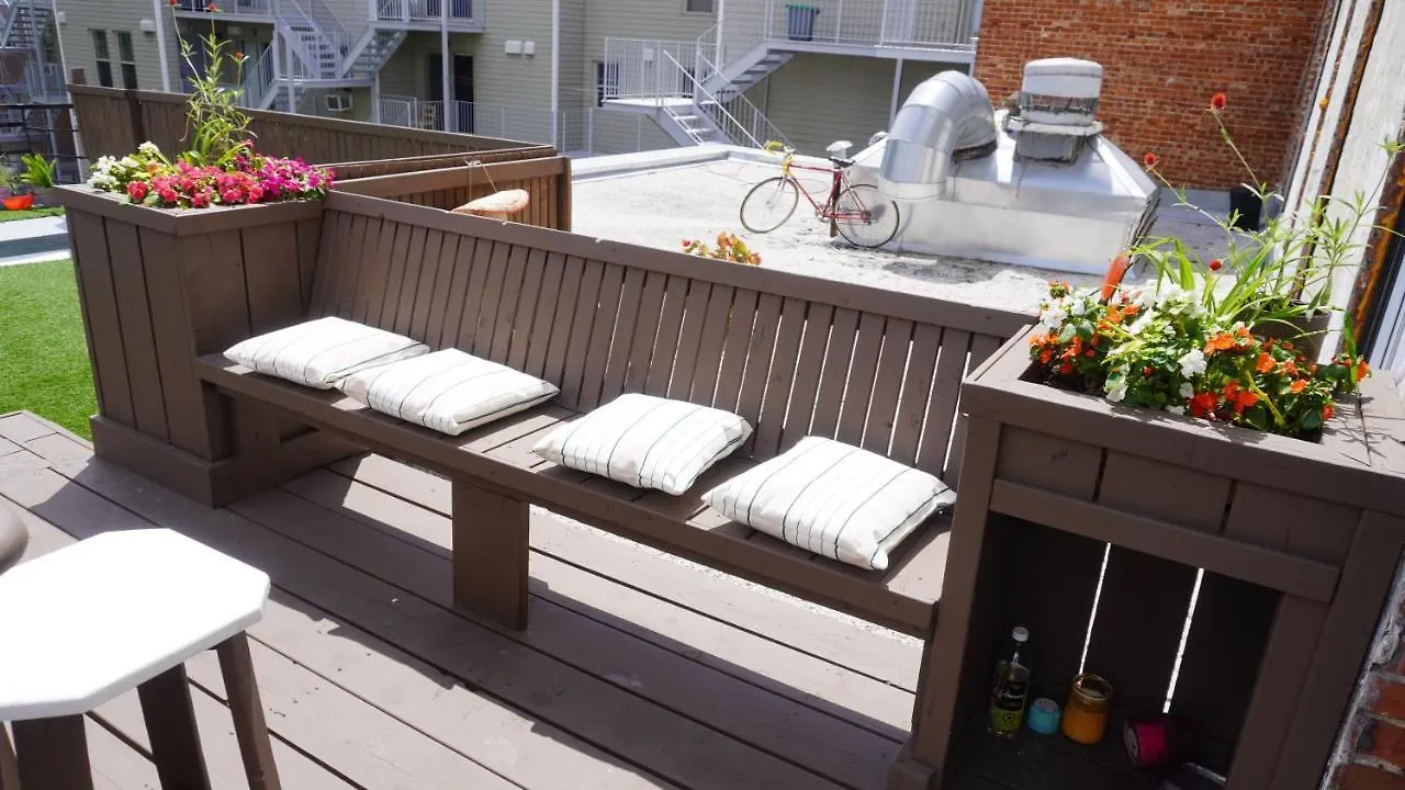 Guest house Homa Homestay Hotel By Olympic Stadium Montreal Auberge-Hostel