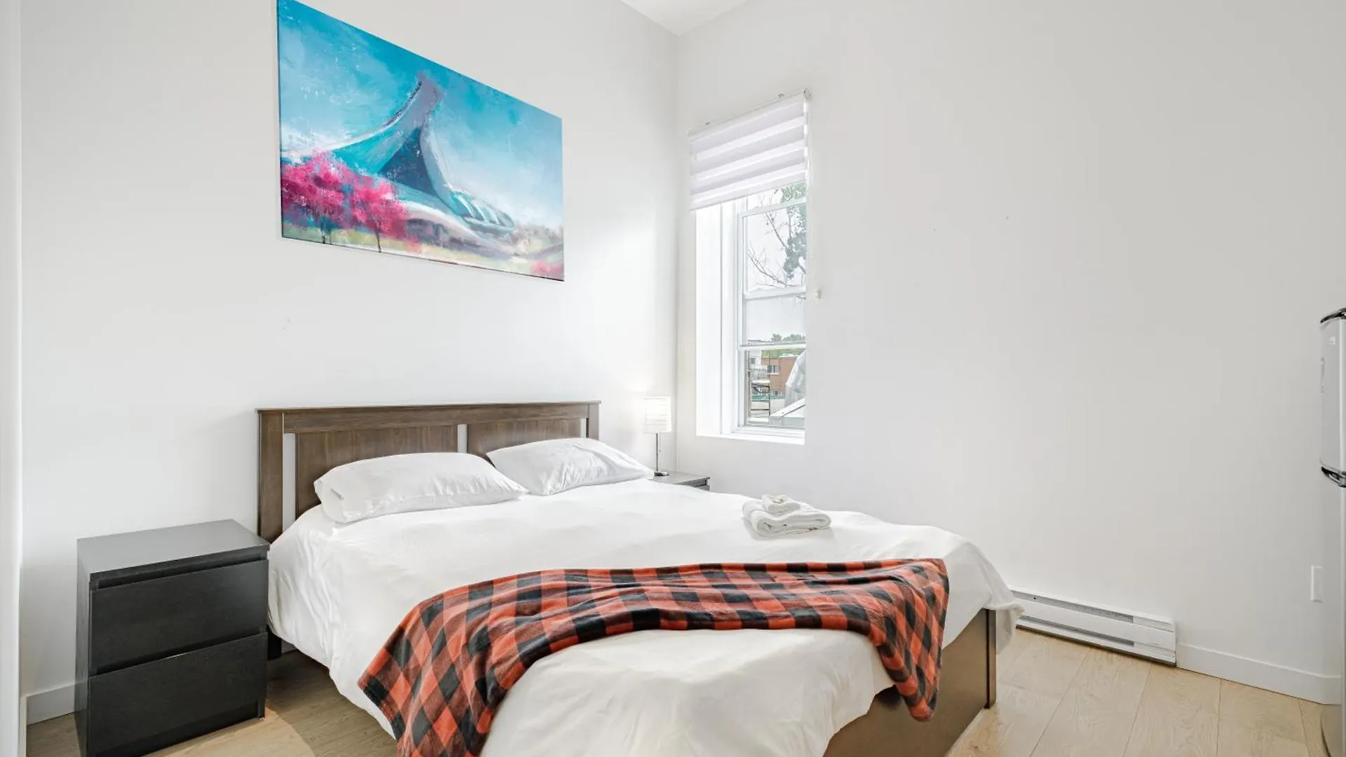 Guest house Homa Homestay Hotel By Olympic Stadium Montreal Auberge-Hostel