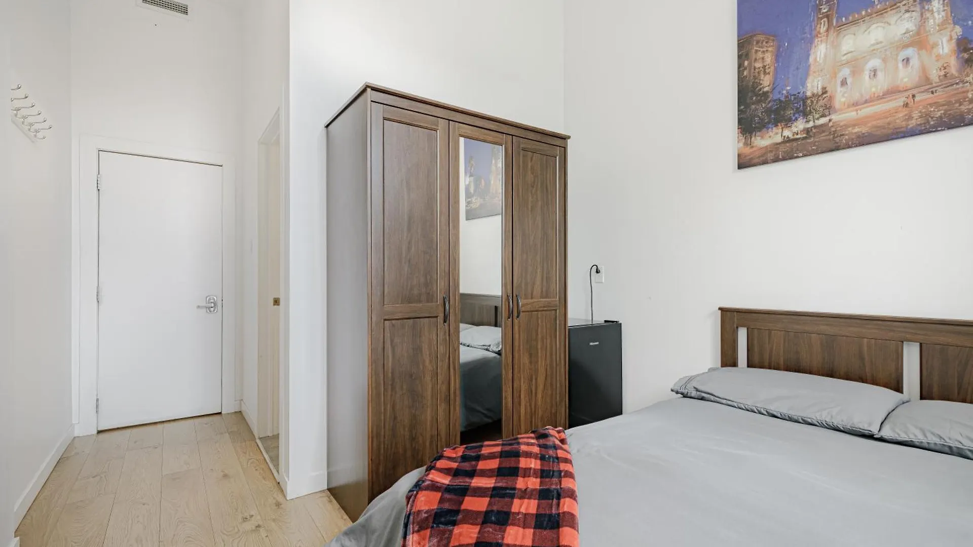 Guest house Homa Homestay Hotel By Olympic Stadium Montreal Auberge-Hostel
