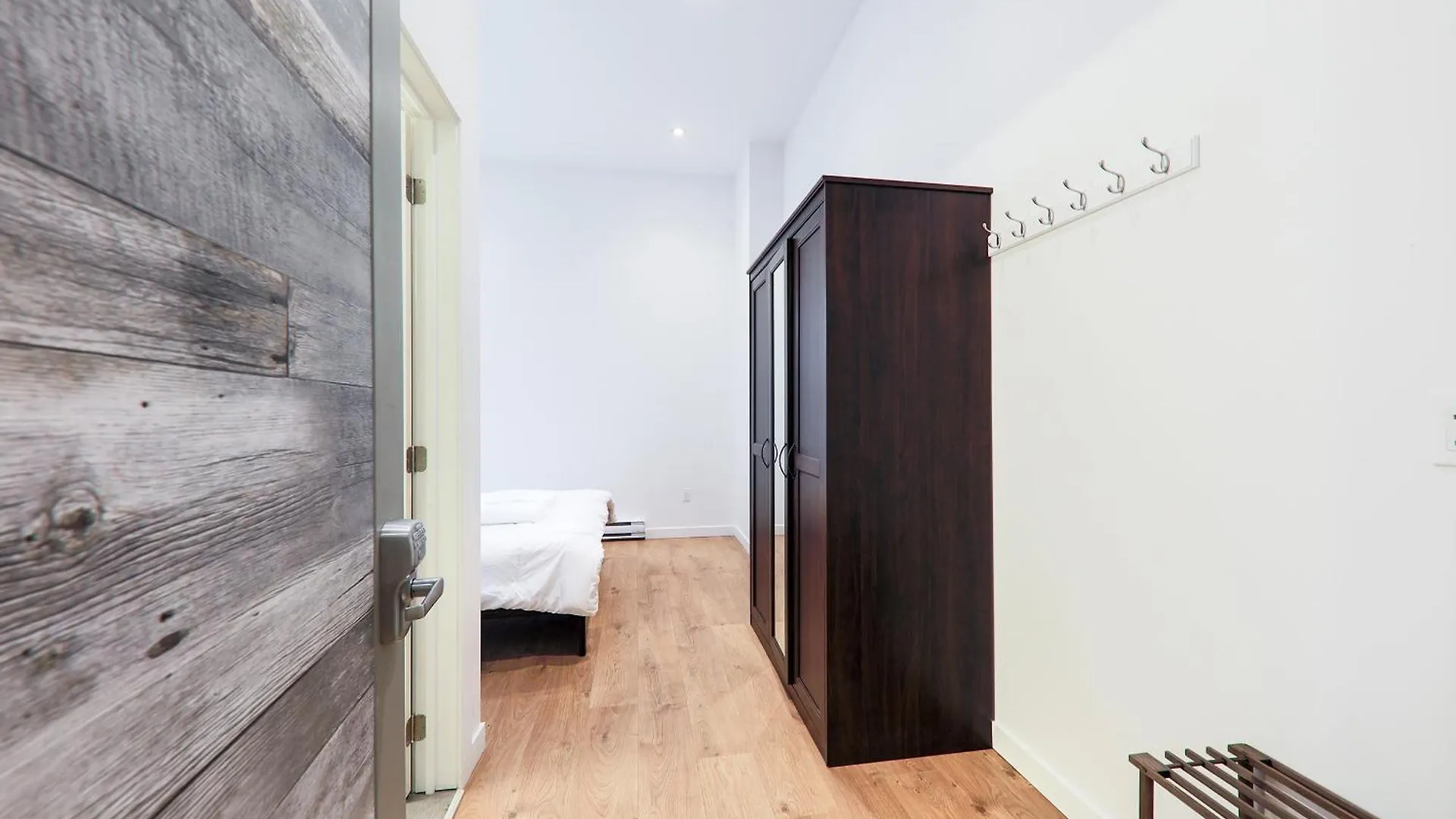 Guest house Homa Homestay Hotel By Olympic Stadium Montreal Auberge-Hostel Canada